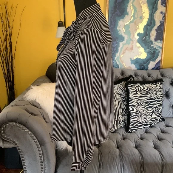 Forever 21 black and white stripped blouse with necktie - Picture 7 of 8